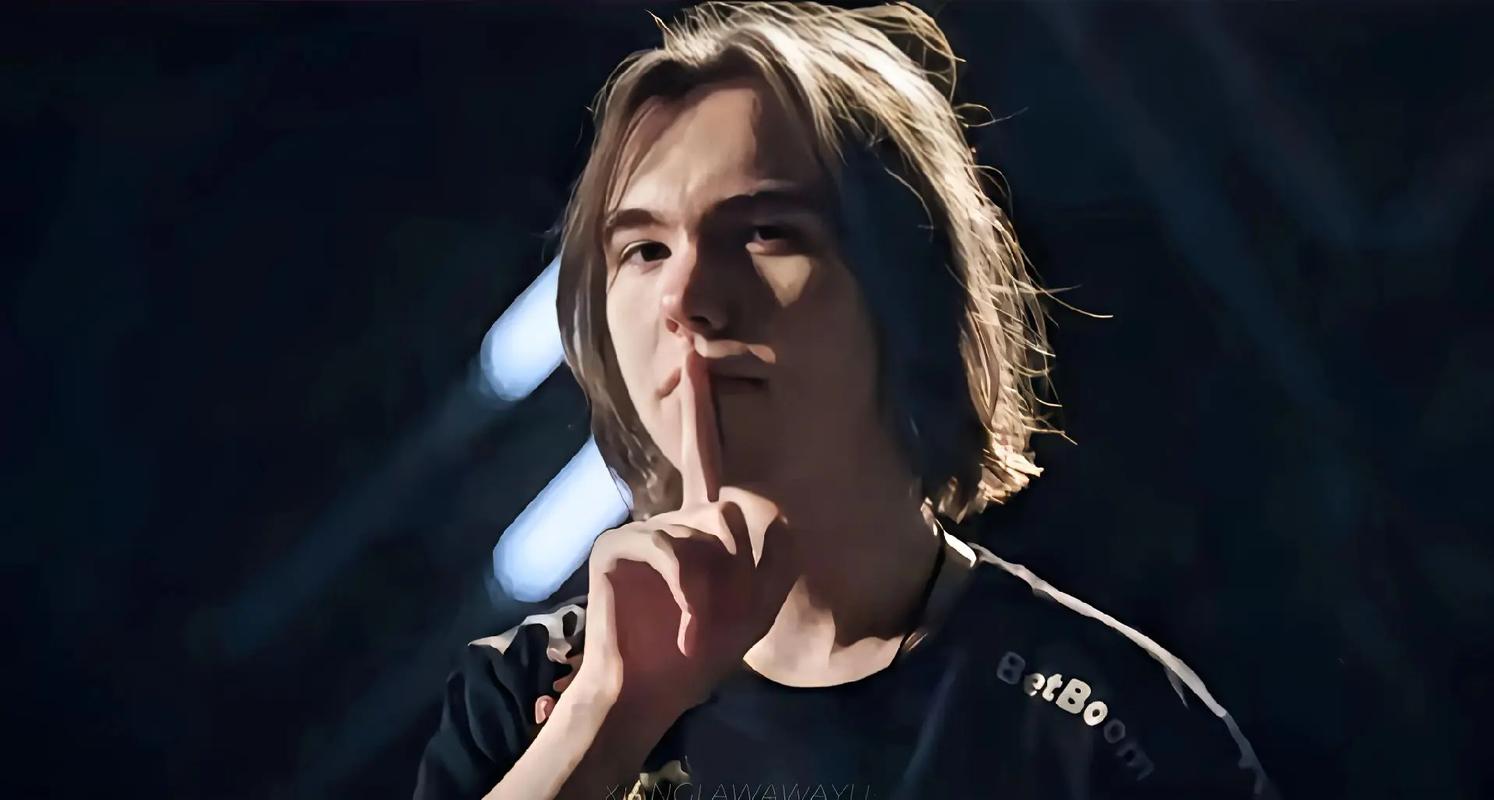 iG官方：前LSB上单选手Dove加入队伍担任中单