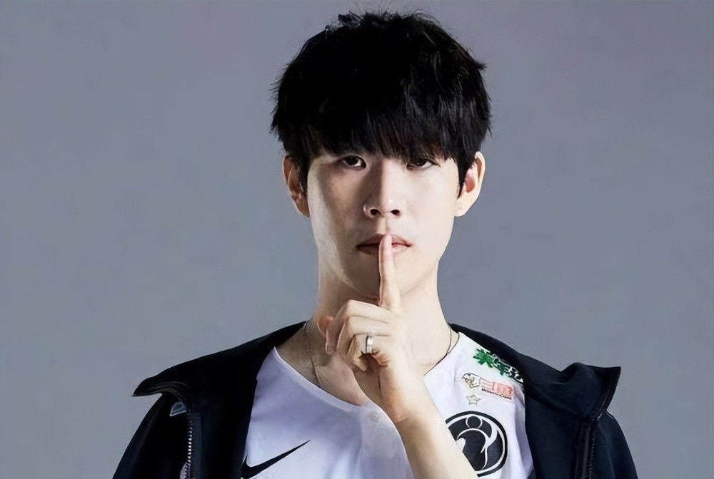 DK官方：Khan退役仪式将于12月4日举行