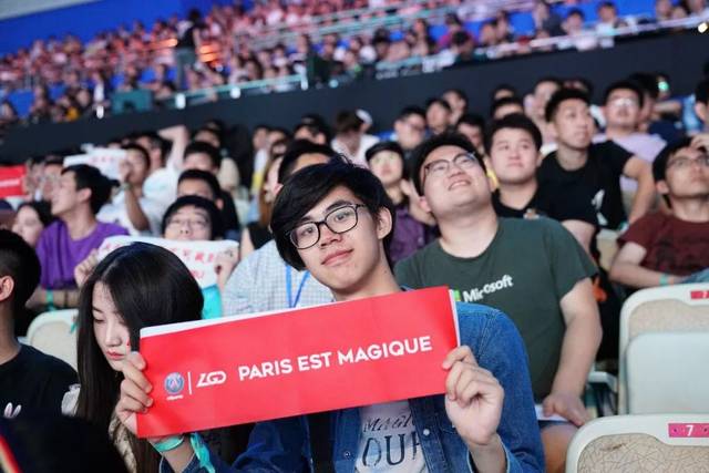 小吕布队伍安全！ Keria 露露单杀 Kingen Oner 并获得三杀， T1 横扫 Nongshim RedForce